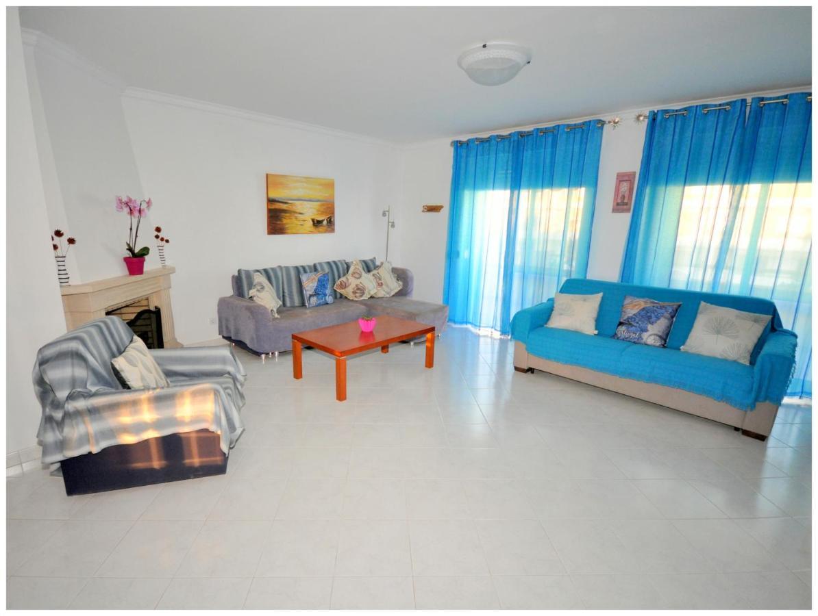 Apartamentos Capitolina Quarteira Exteriör bild