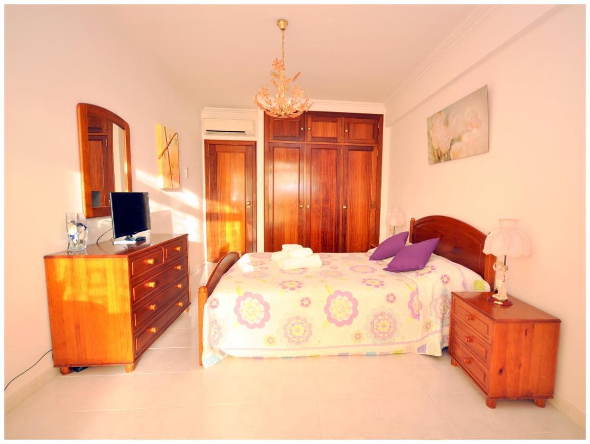 Apartamentos Capitolina Quarteira Exteriör bild