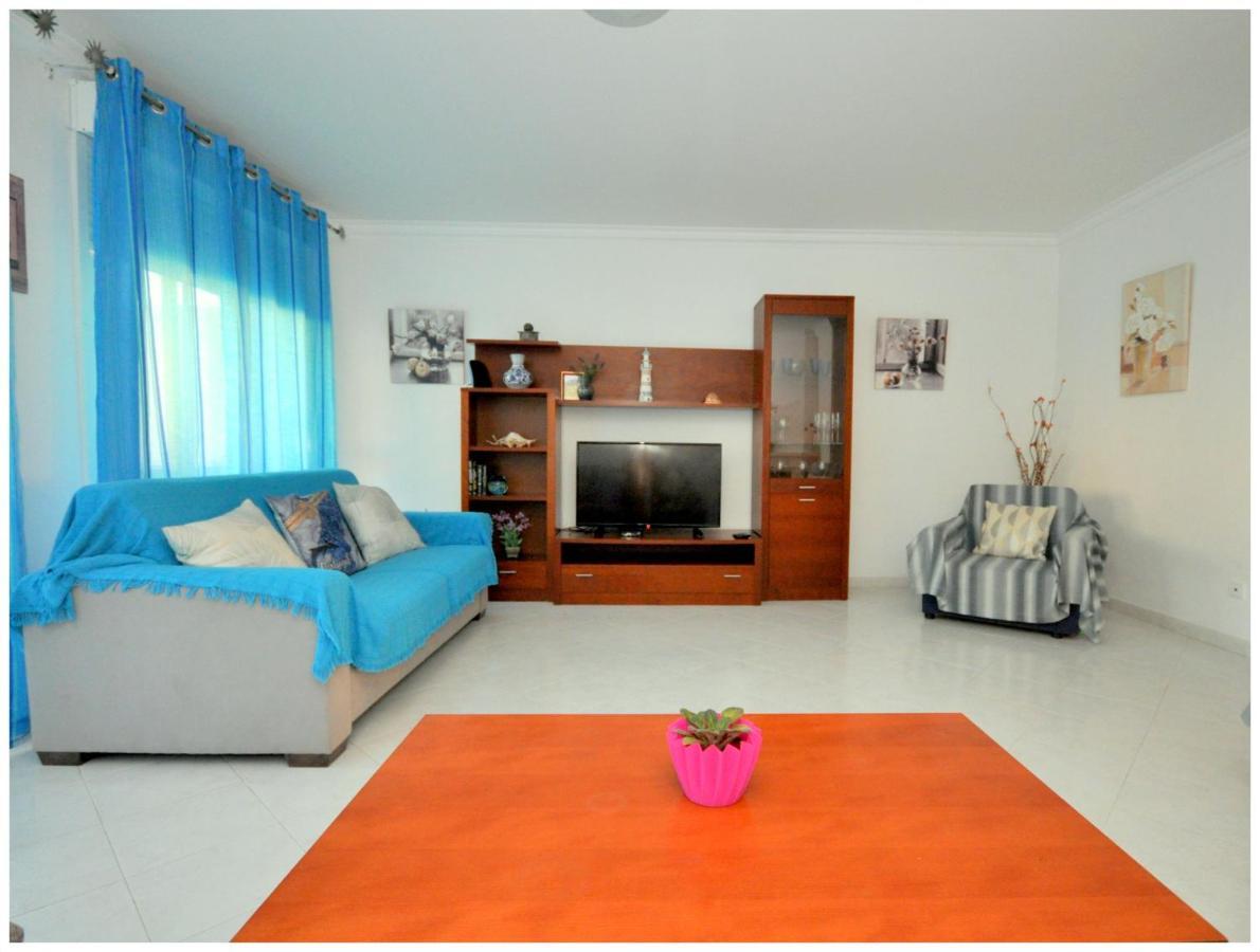 Apartamentos Capitolina Quarteira Exteriör bild