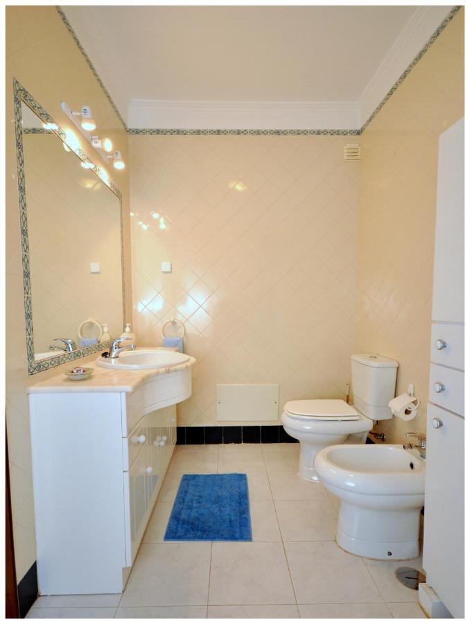 Apartamentos Capitolina Quarteira Exteriör bild
