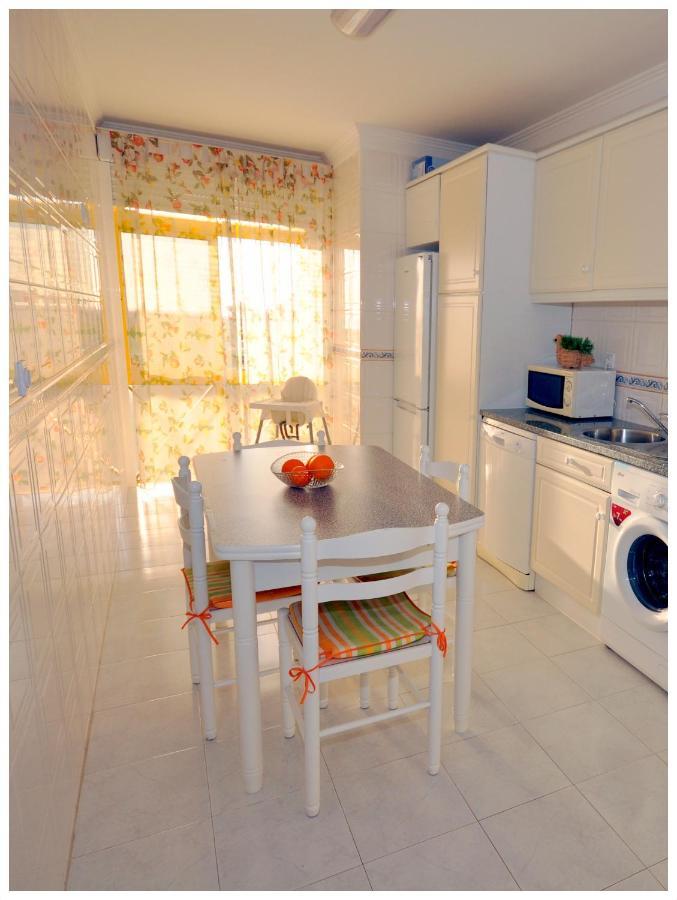 Apartamentos Capitolina Quarteira Exteriör bild