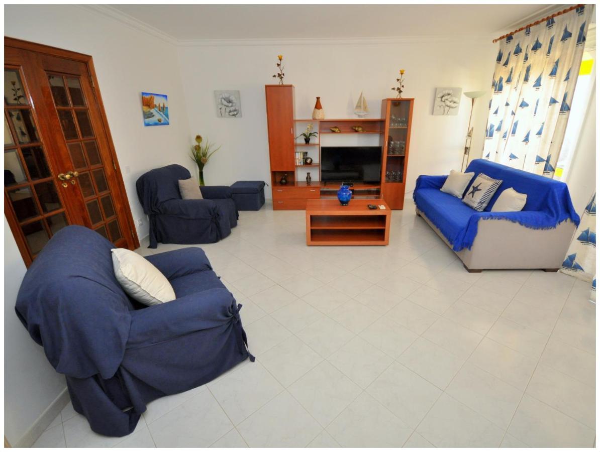 Apartamentos Capitolina Quarteira Exteriör bild