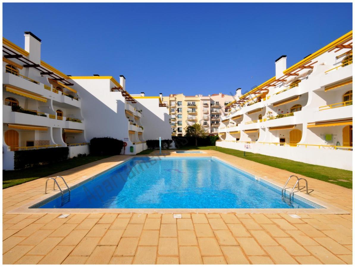 Apartamentos Capitolina Quarteira Exteriör bild