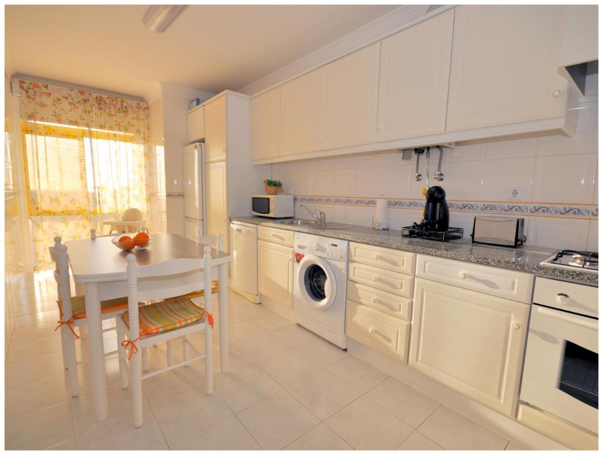Apartamentos Capitolina Quarteira Exteriör bild