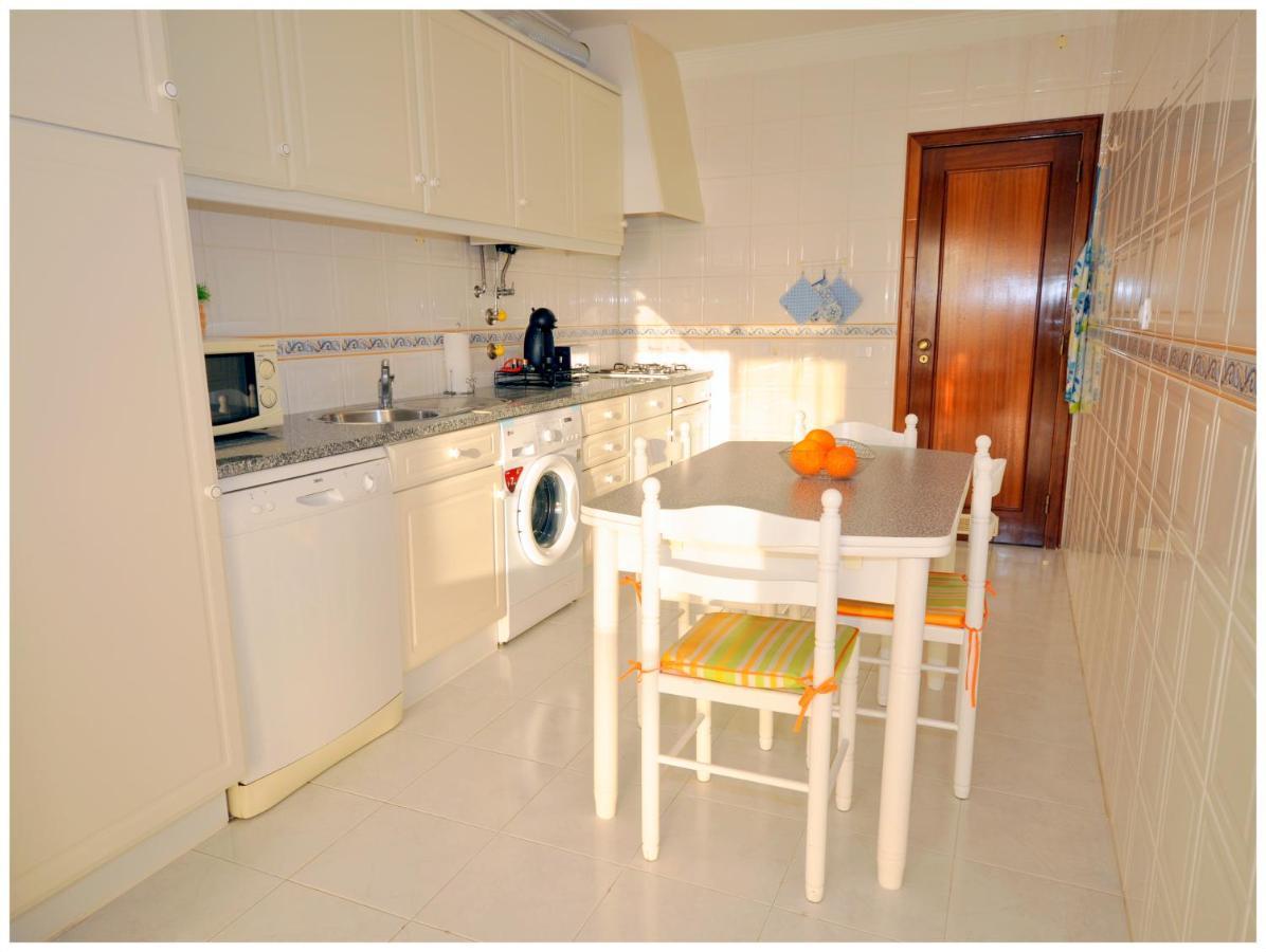 Apartamentos Capitolina Quarteira Exteriör bild