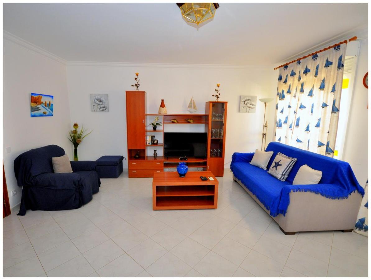 Apartamentos Capitolina Quarteira Exteriör bild