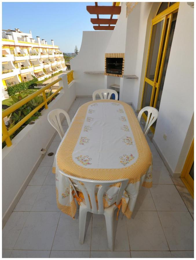 Apartamentos Capitolina Quarteira Exteriör bild